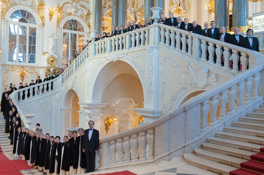 El Coro Salve en El Hermitage - San Petersburgo